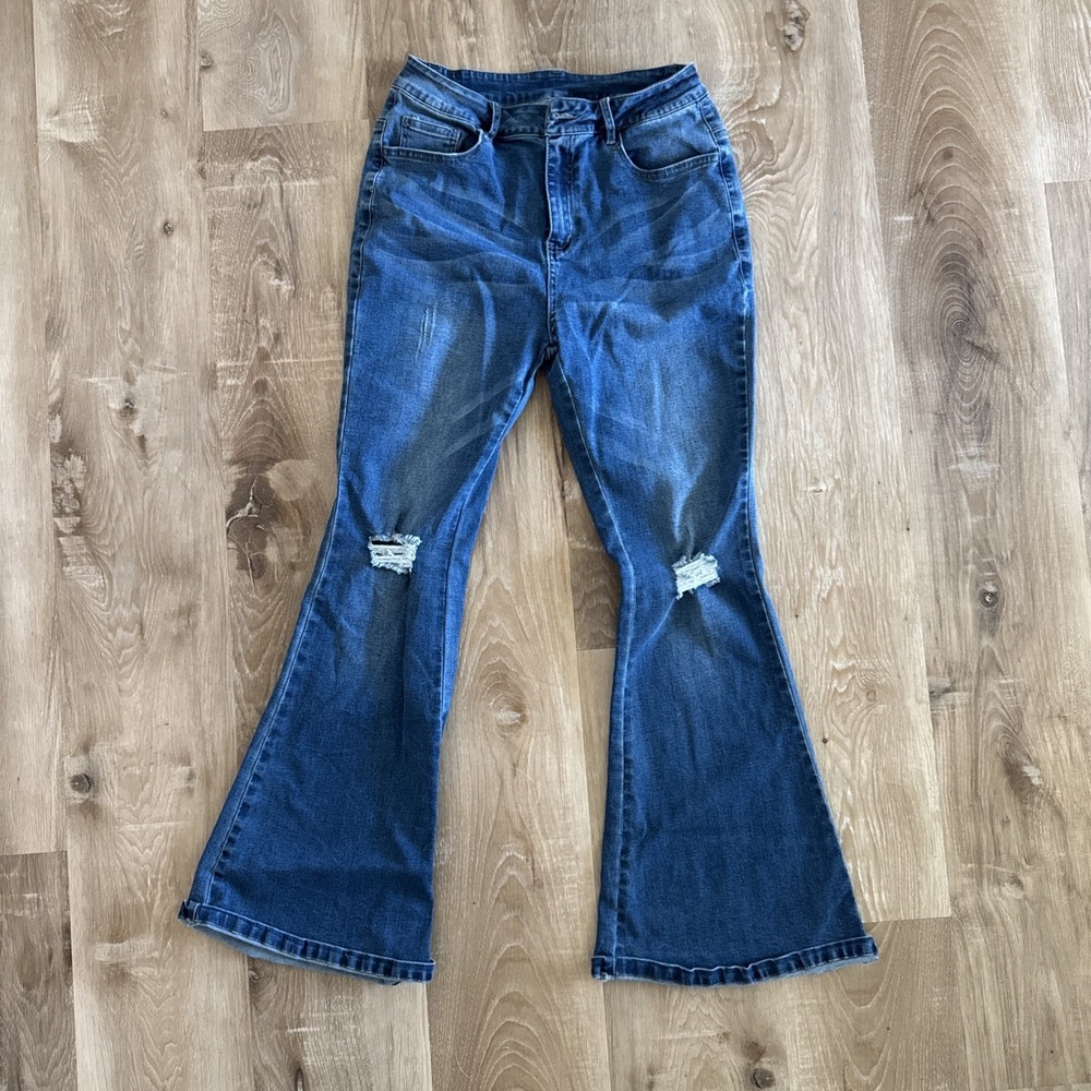 super flare leg distressed jeans size Small Boho Chic
